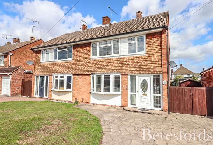3 Bedroom Semi-Detached House For Sale In Dane Road, Chelmsford, CM1