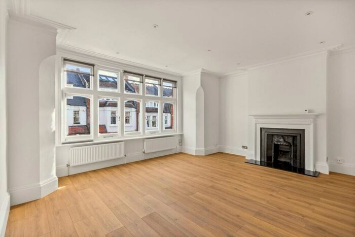 2 Bedroom Flat To Rent In Glenmore Road, Belsize Park, NW3