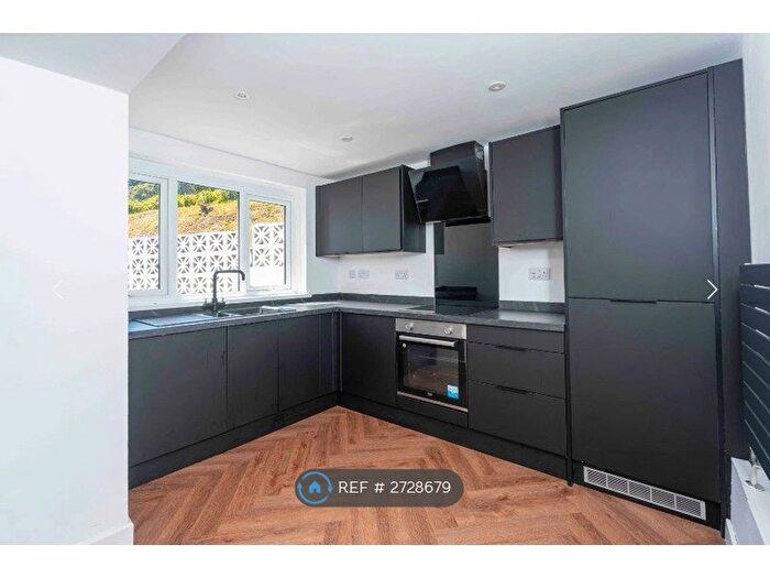 3 Bedroom End Of Terrace House To Rent In The Croft, Neath, SA10