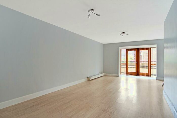 2 Bedroom Flat To Rent In Beaufort Place, Thompsons Lane, Cambridge, CB5