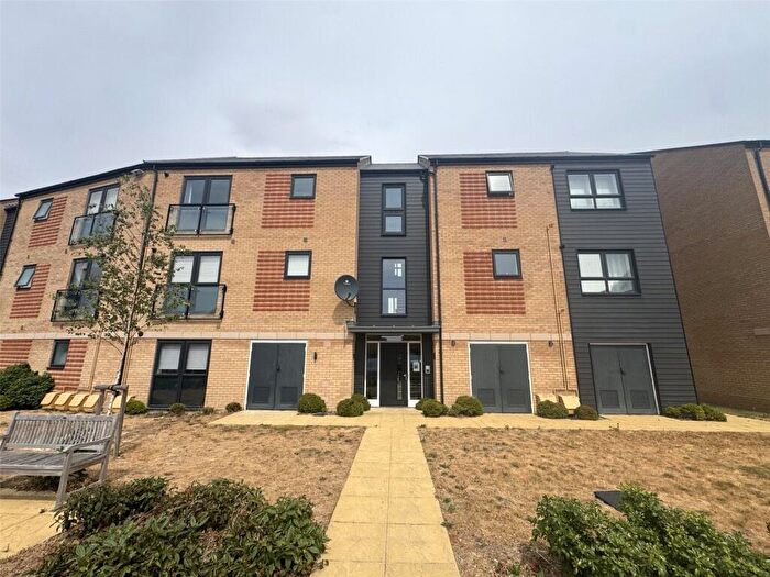 1 Bedroom Flat To Rent In Poppy Road, Wantage, OX12