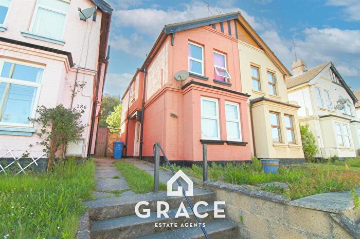 3 Bedroom Semi Detached House For Sale In Wherstead Road, Ipswich, IP2