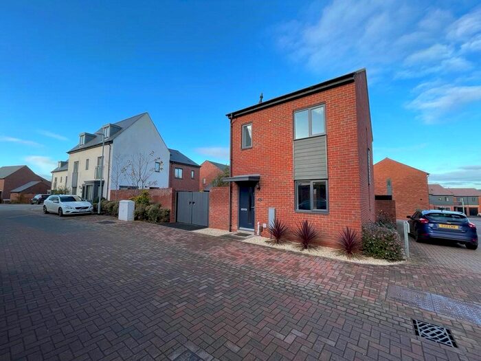 3 Bedroom Detached House To Rent In Cheshires Way, Telford, Shropshire, TF3