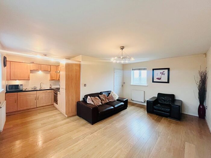 2 Bedroom Flat To Rent In Agincourt Road, Lichfield, WS14