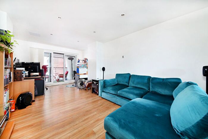 2 Bedroom Flat For Sale In Wandsworth Road, South Lambeth, SW8