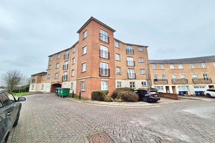 2 Bedroom Flat To Rent In Ulverston, Purfleet-On-Thames, RM19