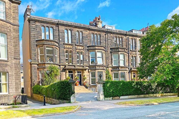 2 Bedroom Flat For Sale In York Place, Harrogate, HG1
