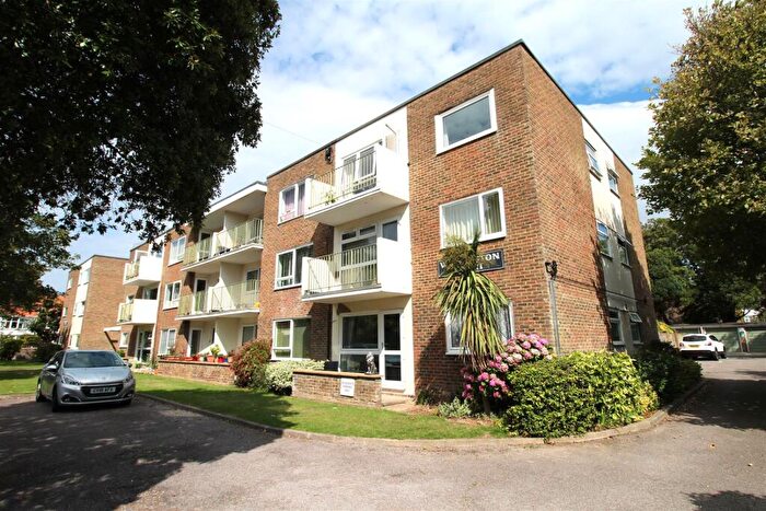 1 Bedroom Flat To Rent In Wilmington Court, Bath Road, Worthing, BN11