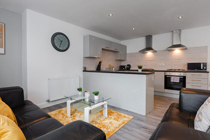 7 Bedroom Terraced House To Rent In Pemberton Road (Hmo Liverpool), L13