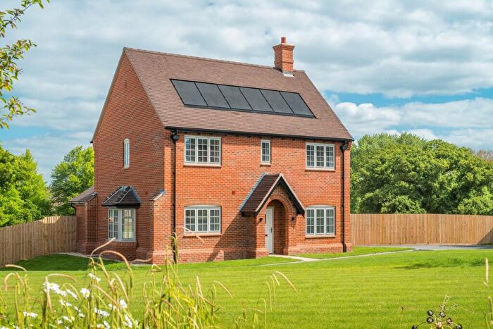 4 Bedroom Detached House For Sale In Oakwood Park, Oakley Lane, Wimborne, BH21