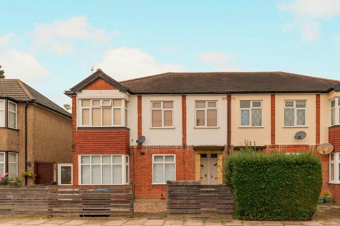 3 Bedroom Maisonette To Rent In Ravensbury Avenue, Morden, Morden, SM4