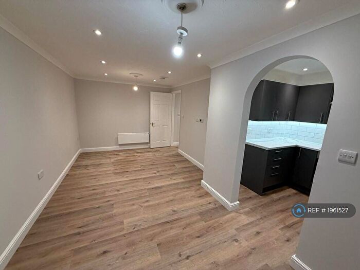 2 Bedroom Flat To Rent In Cuthberga Close, Barking, IG11