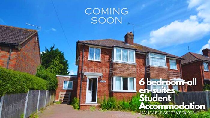 6 Bedroom Semi-Detached House To Rent In Hartland Road, Reading, RG2