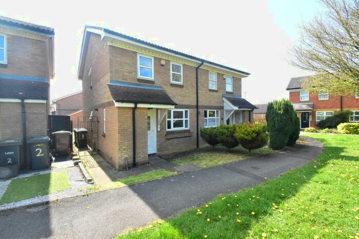 3 Bedroom Semi-Detached House To Rent In Witley Green, Luton, Bedfordshire, LU2