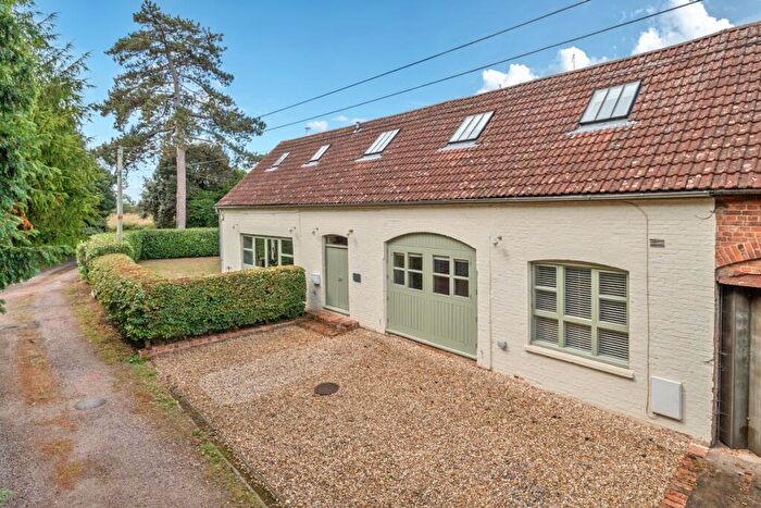 3 Bedroom Barn To Rent In Wainlode Lane Norton, GL2