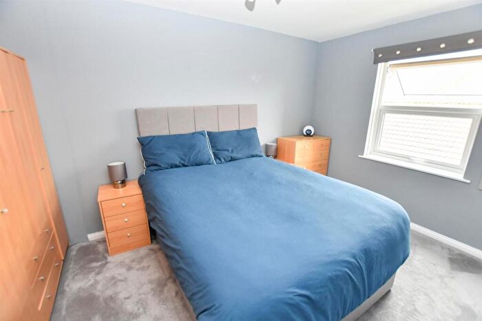 2 Bedroom Apartment To Rent In Tallow Gate, South Woodham Ferrers, CM3