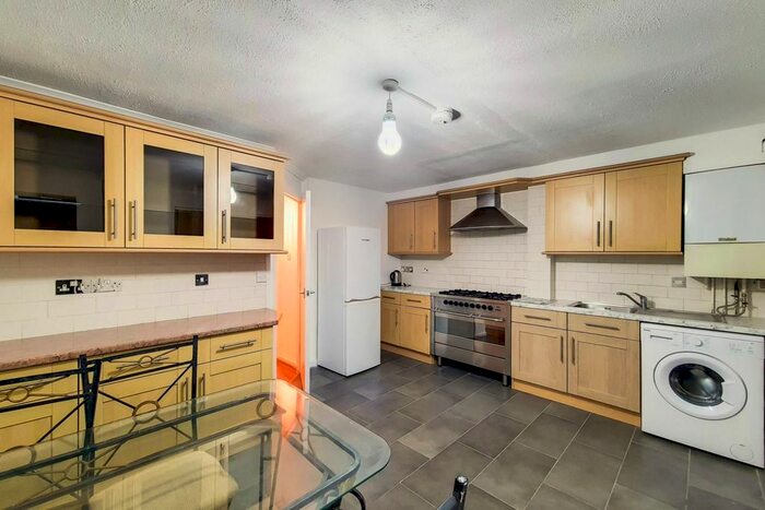 4 Bedroom Terraced House To Rent In Bingfield Steret, Islington, London, N1