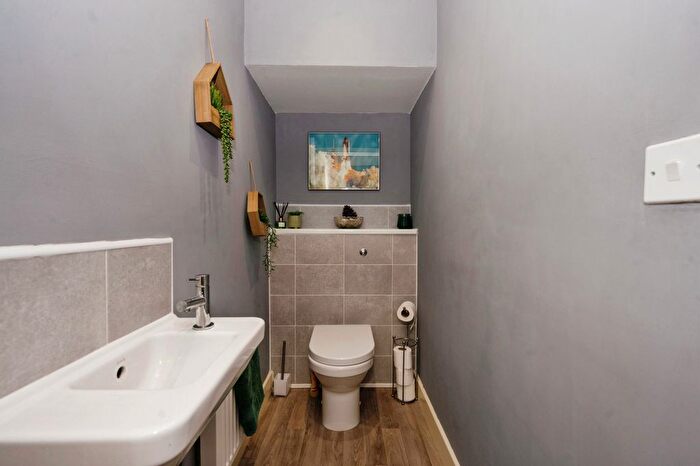 3 Bedroom Semi-Detached House For Sale In Warrington Road, Widnes, Cheshire, WA8
