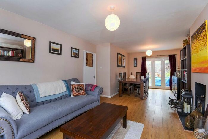 4 Bedroom Terraced House To Rent In Selkirk Road, London, SW17