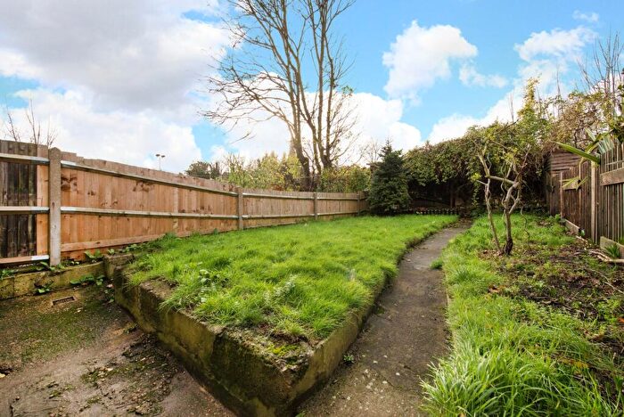 1 Bedroom Flat To Rent In Albyn Road, Deptford, London, SE8