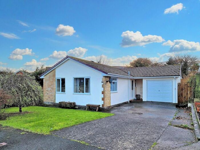 2 Bedroom Bungalow To Rent In Bede Haven Close, Bude, EX23