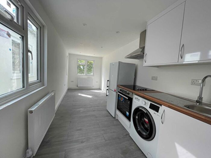 Studio To Rent In Bathurst Walk, Richings Park, Iver, SL0