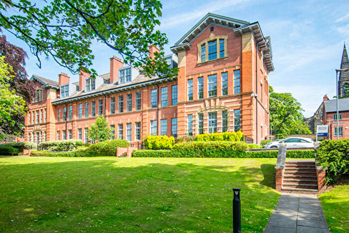 1 Bedroom Flat For Sale In Flat, The Old School House, Victoria Gardens, Leeds, LS6