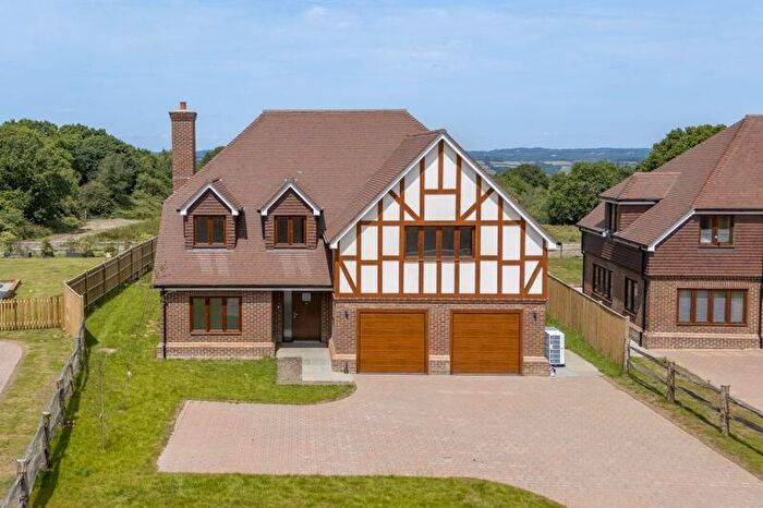 4 Bedroom Property To Rent In Rolling Fields View, Heathfield, TN21