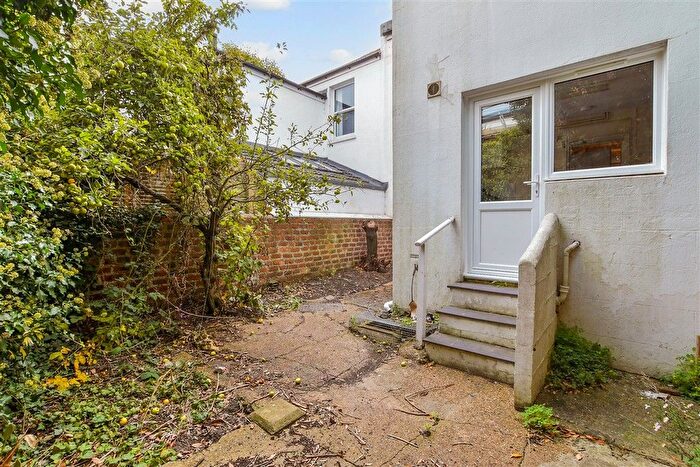 4 Bedroom Terraced House For Sale In Queens Park Road, Brighton, East Sussex, BN2