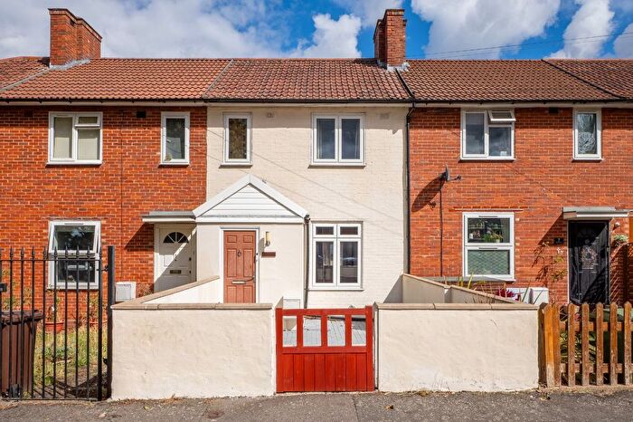 3 Bedroom Terraced House For Sale In St. Benets Grove, Carshalton, SM5