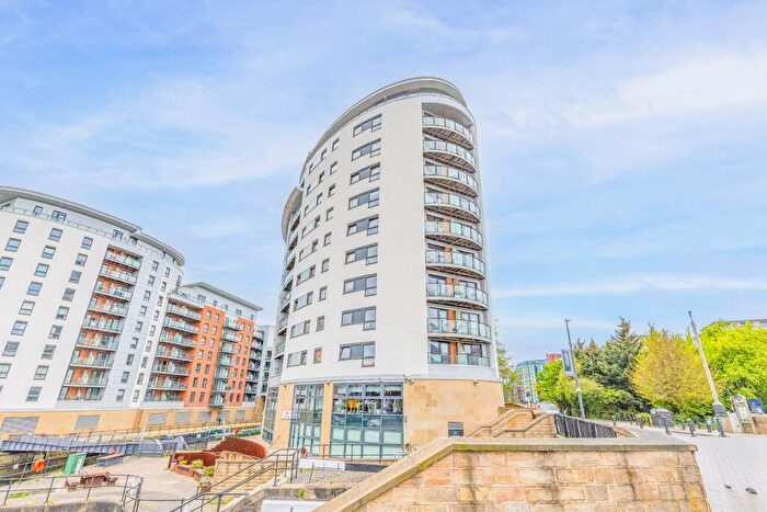2 Bedroom Flat For Sale In Magellan House, Armouries Way, Leeds, LS10