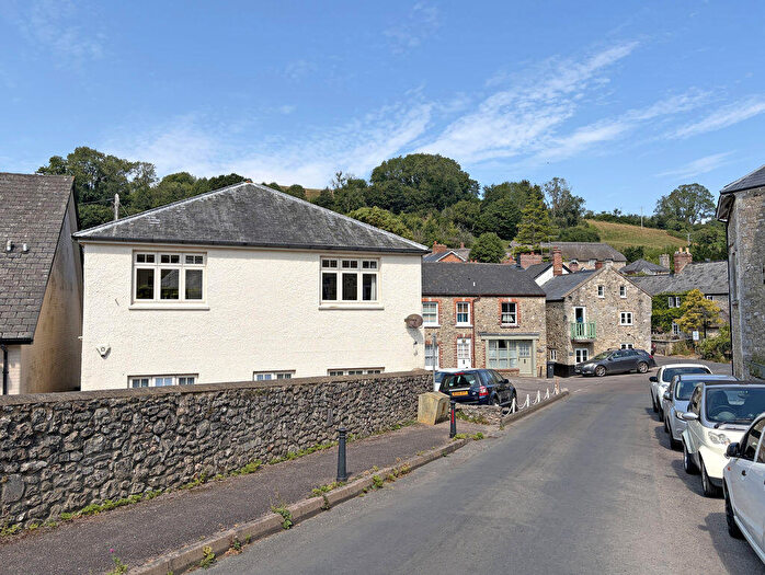 2 Bedroom Flat For Sale In The Square, Branscombe, EX12