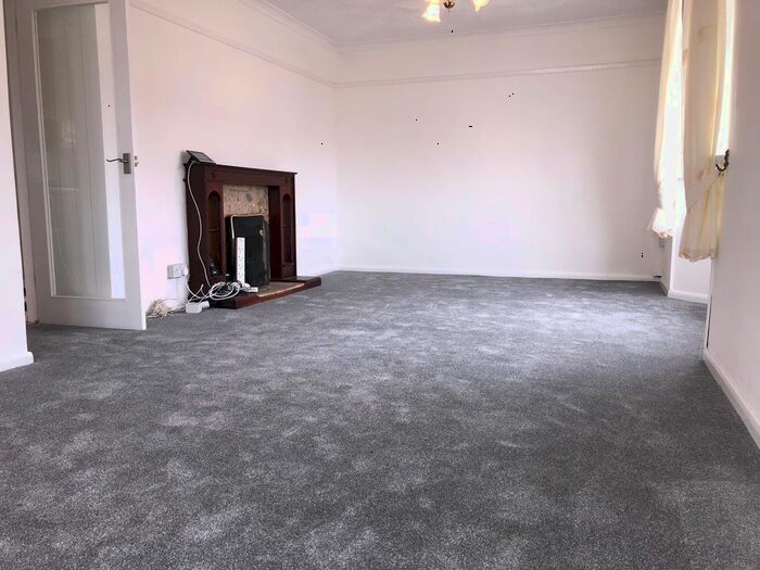 2 Bedroom Property To Rent In Peacock Avenue, Torpoint, PL11