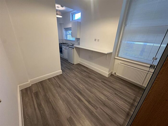 1 Bedroom Property To Rent In Elm Grove, London, NW2