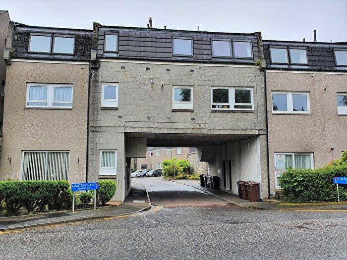 2 Bedroom Flat To Rent In Craigton Court, Mannofield, Aberdeen, AB15