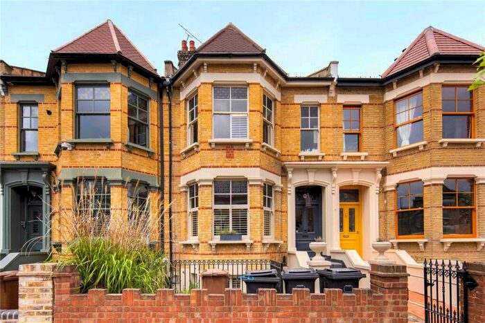 1 Bedroom Flat To Rent In Mildenhall Road, Clapton, London, E5