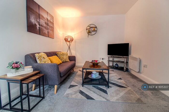 1 Bedroom Flat To Rent In Burlington Court, Slough, SL1