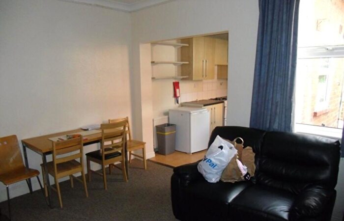 5 Bedroom House To Rent In Bournbrook Road, B29