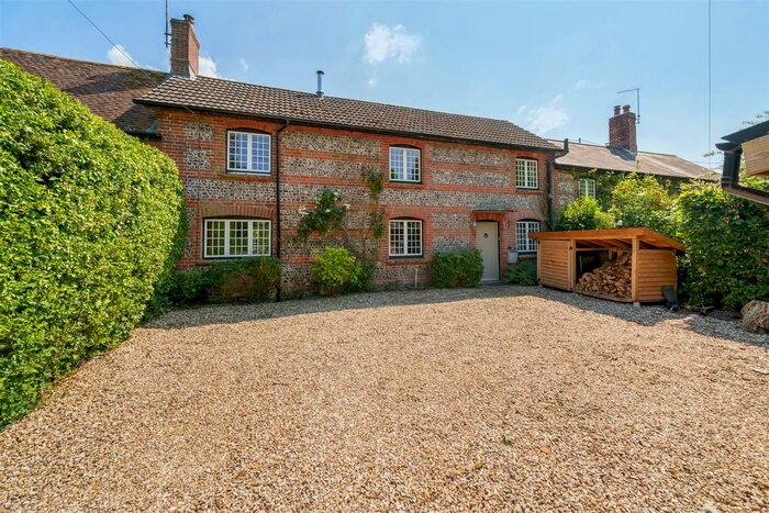 4 Bedroom Property For Sale In Blandford Road, Tarrant Hinton, Blandford Forum, DT11