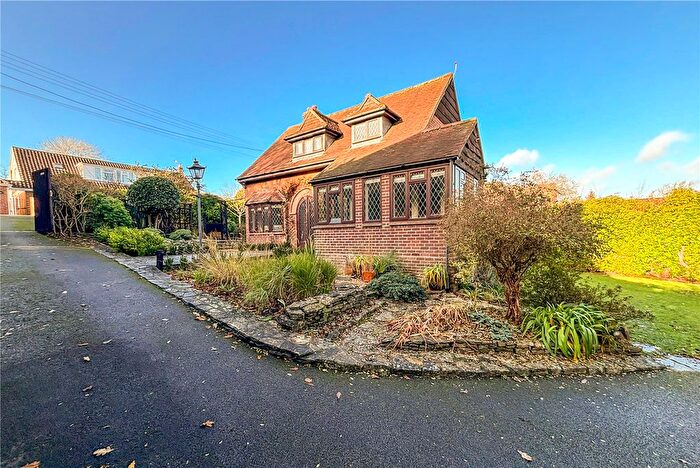 3 Bedroom Detached House For Sale In Dilly Lane, Barton On Sea, New Milton, Hampshire, BH25