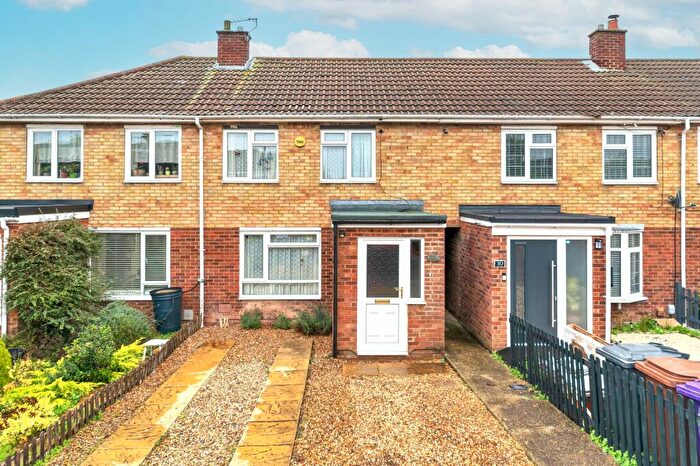 3 Bedroom Terraced House To Rent In Elm Walk, Royston, SG8