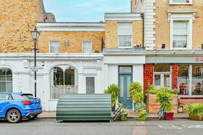 2 Bedroom Terraced House For Sale In Danbury Street, London, , Angel, London, N1