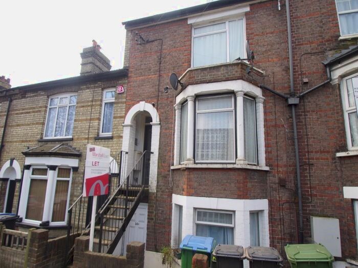 1 Bedroom Flat To Rent In Wiggenhall Road, Watford, WD18