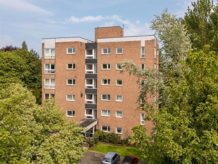2 Bedroom Flat For Sale In Jesmond Park East, Newcastle Upon Tyne, NE7