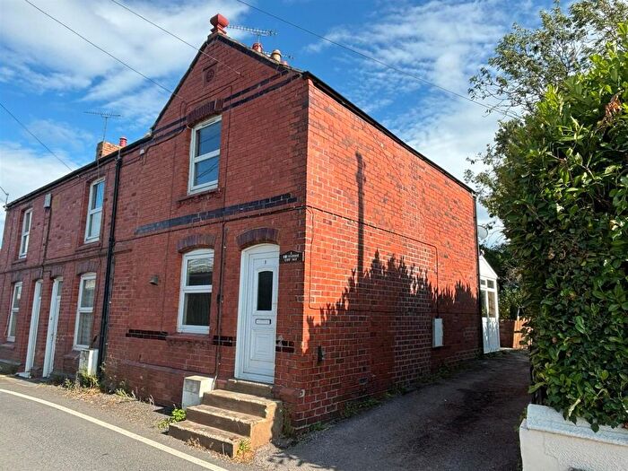 1 Bedroom End Terrace House To Rent In Aberderfyn Road, Johnstown, LL14