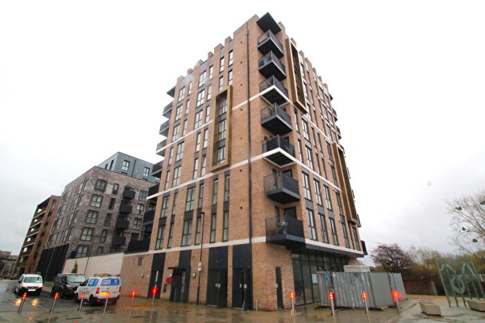 2 Bedroom Flat To Rent In Wharf Road, Chelmsford, Essex, CM2