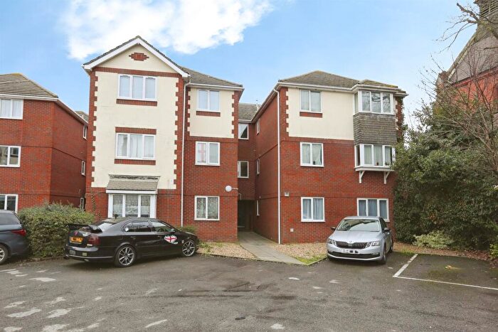 1 Bedroom Apartment For Sale In Whiteacres Close, Gosport, PO12
