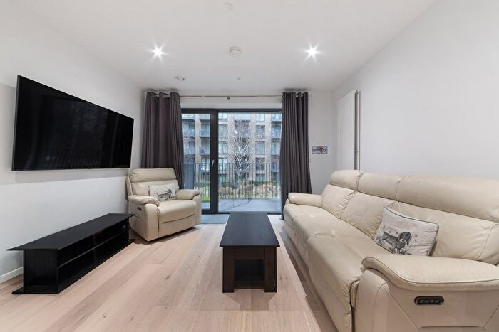 2 Bedroom Flat For Sale In Banyan Court, Royal Wharf, E16