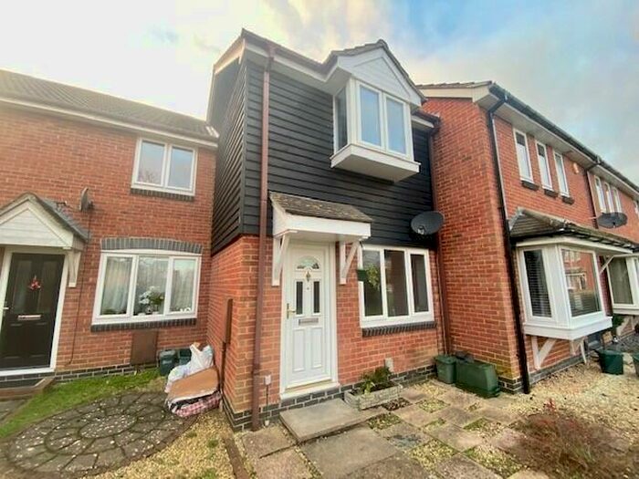 2 Bedroom Terraced House To Rent In Chester Place, Chelmsford, CM1