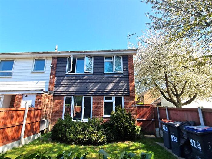 3 Bedroom End Of Terrace House For Sale In Rushmead Close, Canterbury, CT2